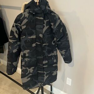 Women’s Canada Goose Black and Grey Camo Parka, Size Small